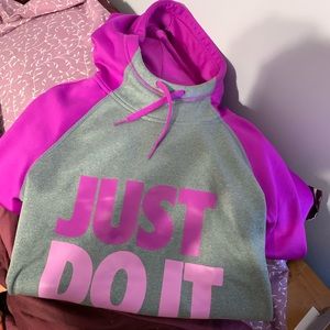 Size small women’s nike hoodie